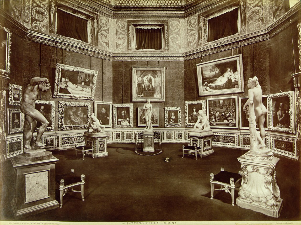 Vista da Sala da Tribuna da Galeria Uffizi desenhada por Bernardo Buontalenti (1531-1608) de Italian School