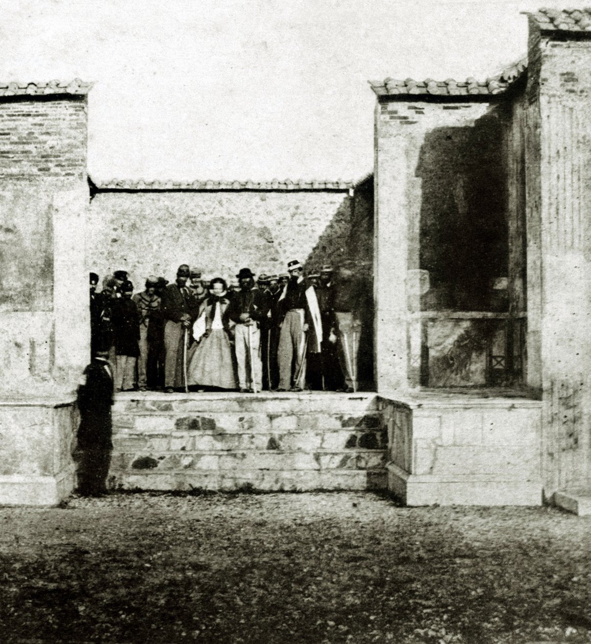 Giuseppe Garibaldi com o Giuseppe Fiorelli em visita a Pompéia de Italian Photographer
