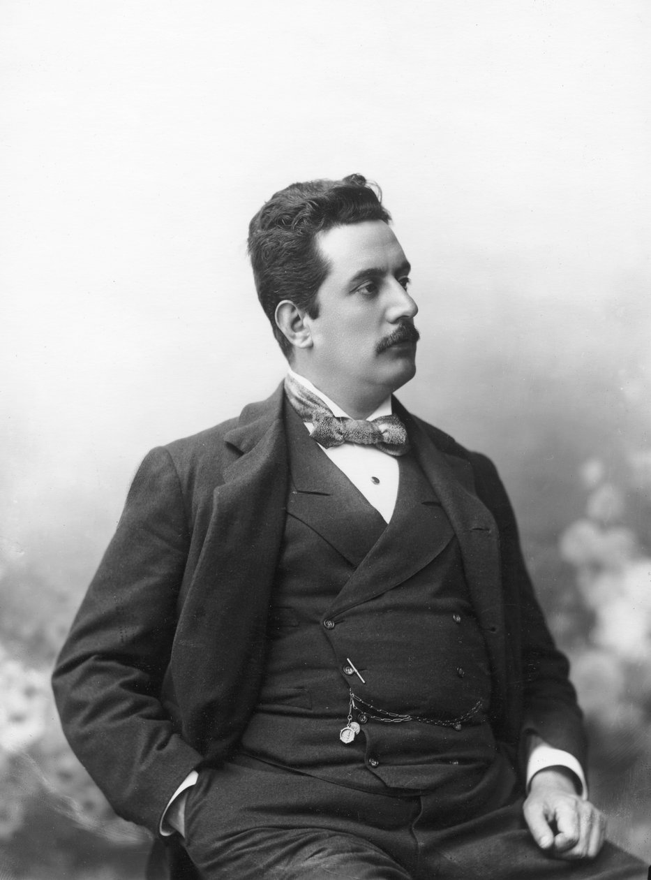 Retrato de Giacomo Puccini, c.1900 de Italian Photographer