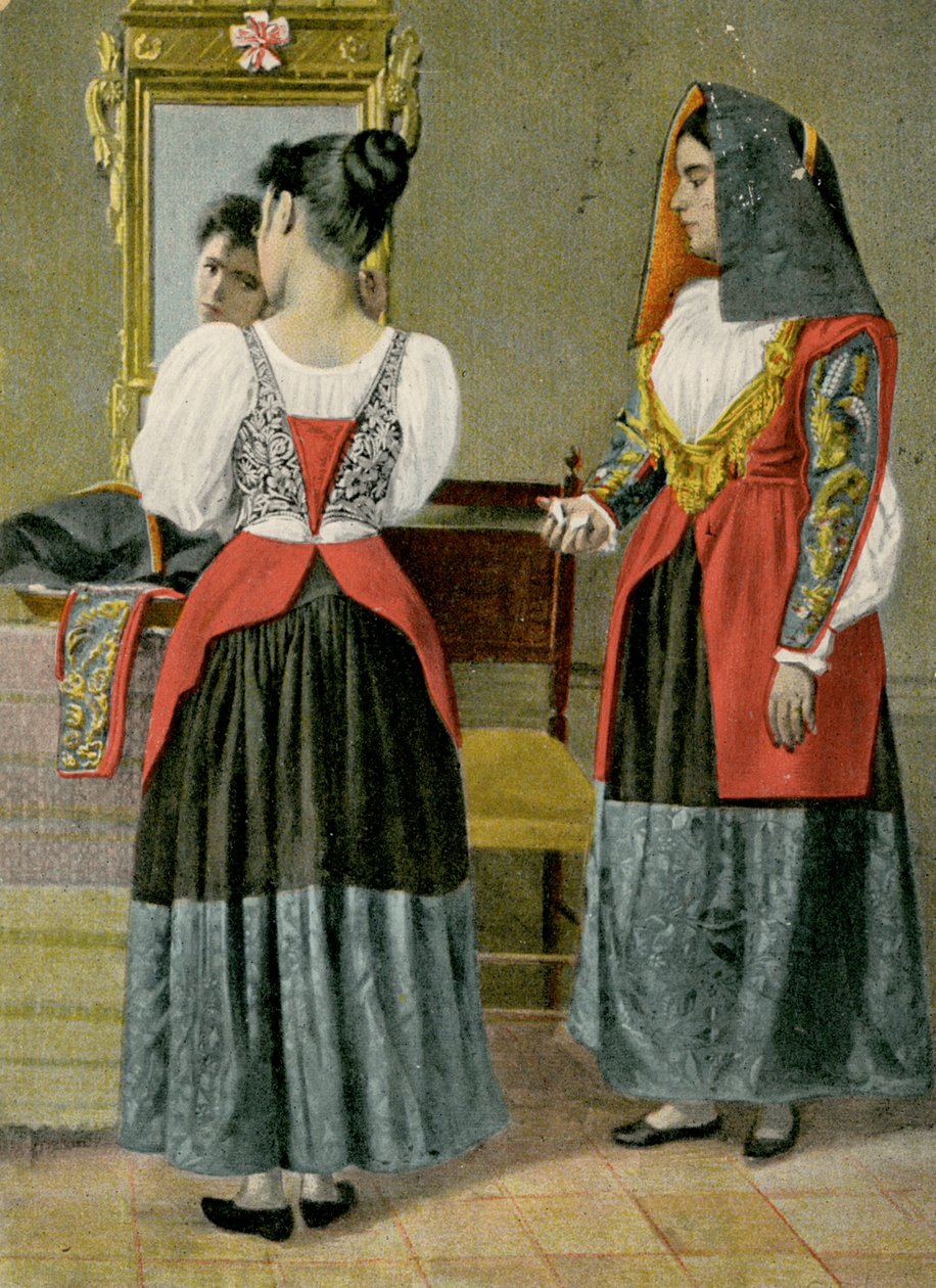 Duas mulheres com trajes tradicionais, Sennori, Sardenha, Itália, fotografia de G Dessi, Cagliari de Italian Photographer