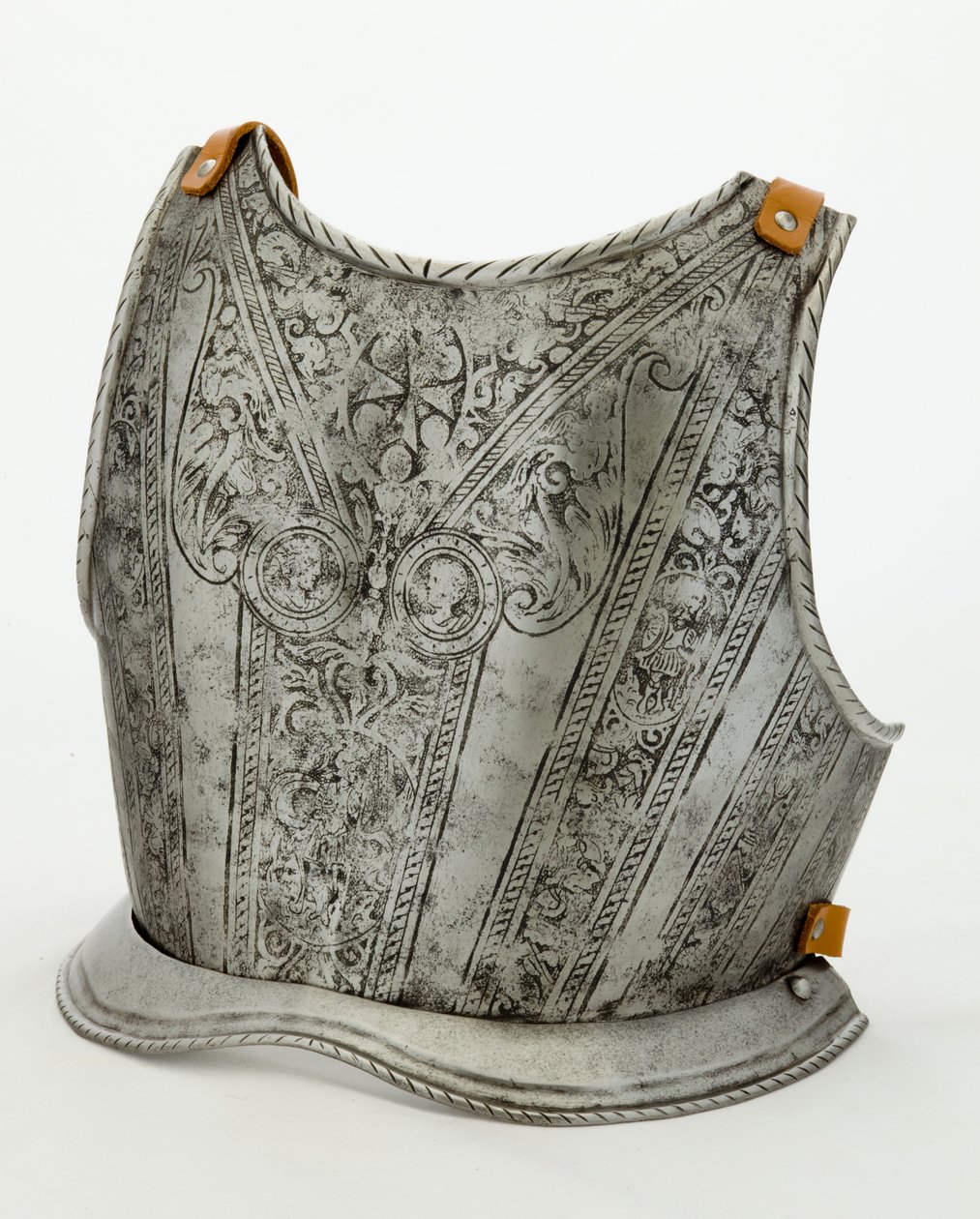 Placa traseira para uma armadura de criança do Arsenal dos Medici, c.1575 com alterações posteriores (ferro gravado com couro restaurado) de Italian School