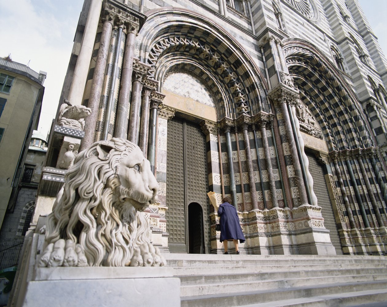 Fachada da foto da Catedral de São Lourenço) de Italian School