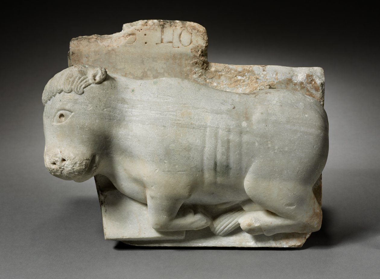 Fragmento de uma capital com o boi de São Lucas, c.1175-1200 de Italian School
