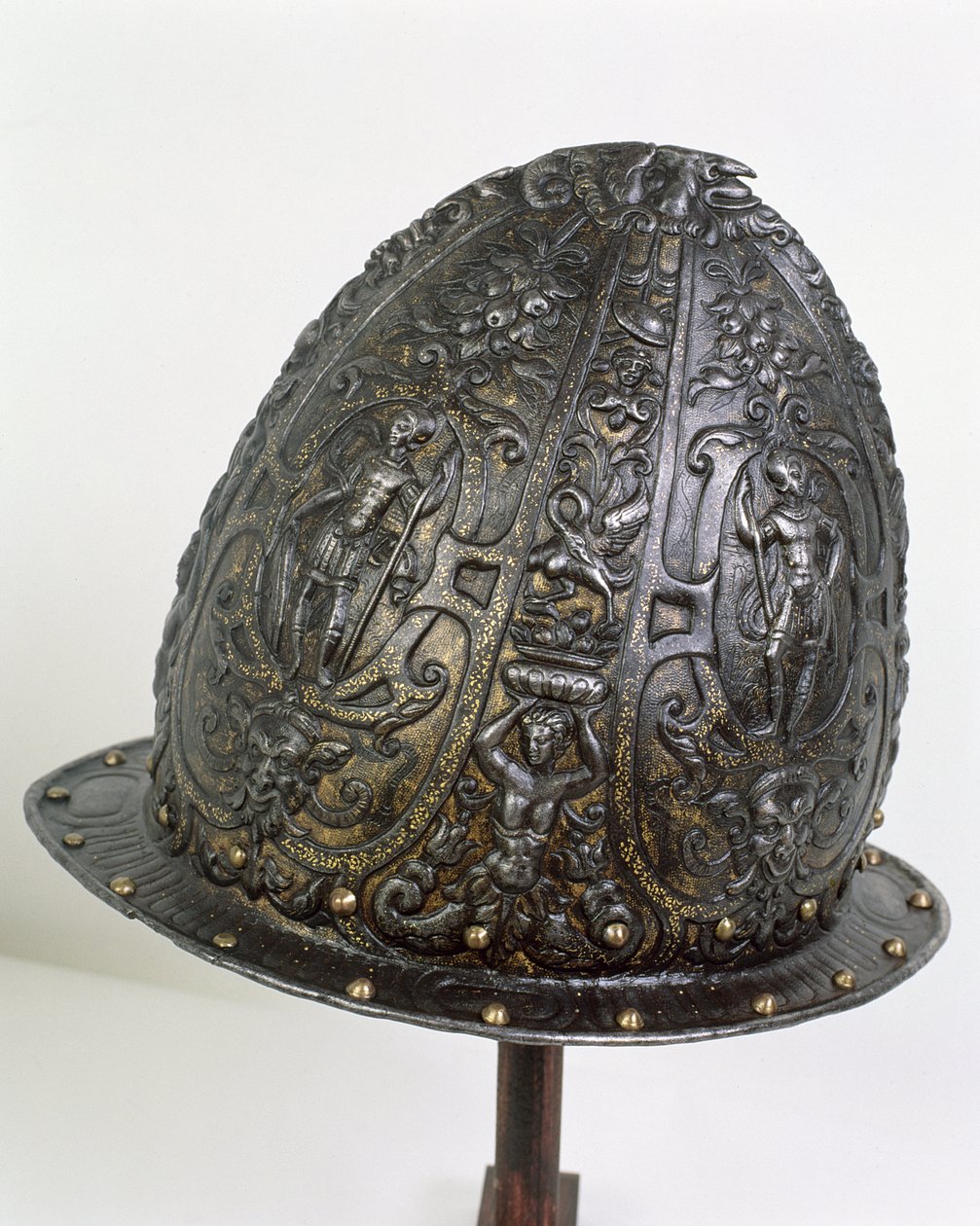 Capacete, c.1585 (ferro) de Italian School