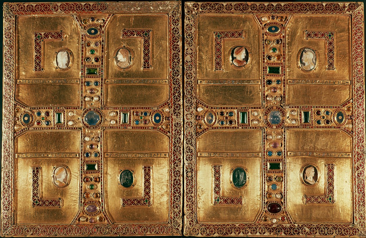Arte Lombard: Evangélica da Princesa Lombarda Theodelinde de Baviere (século VI). É revestida com placas de ouro adornadas com esmalte, pedras preciosas formando uma cruz latina. 603. Basílica de San Giovanni Battista a Monza Itália - Arte Lombarda: Livro  de Italian School