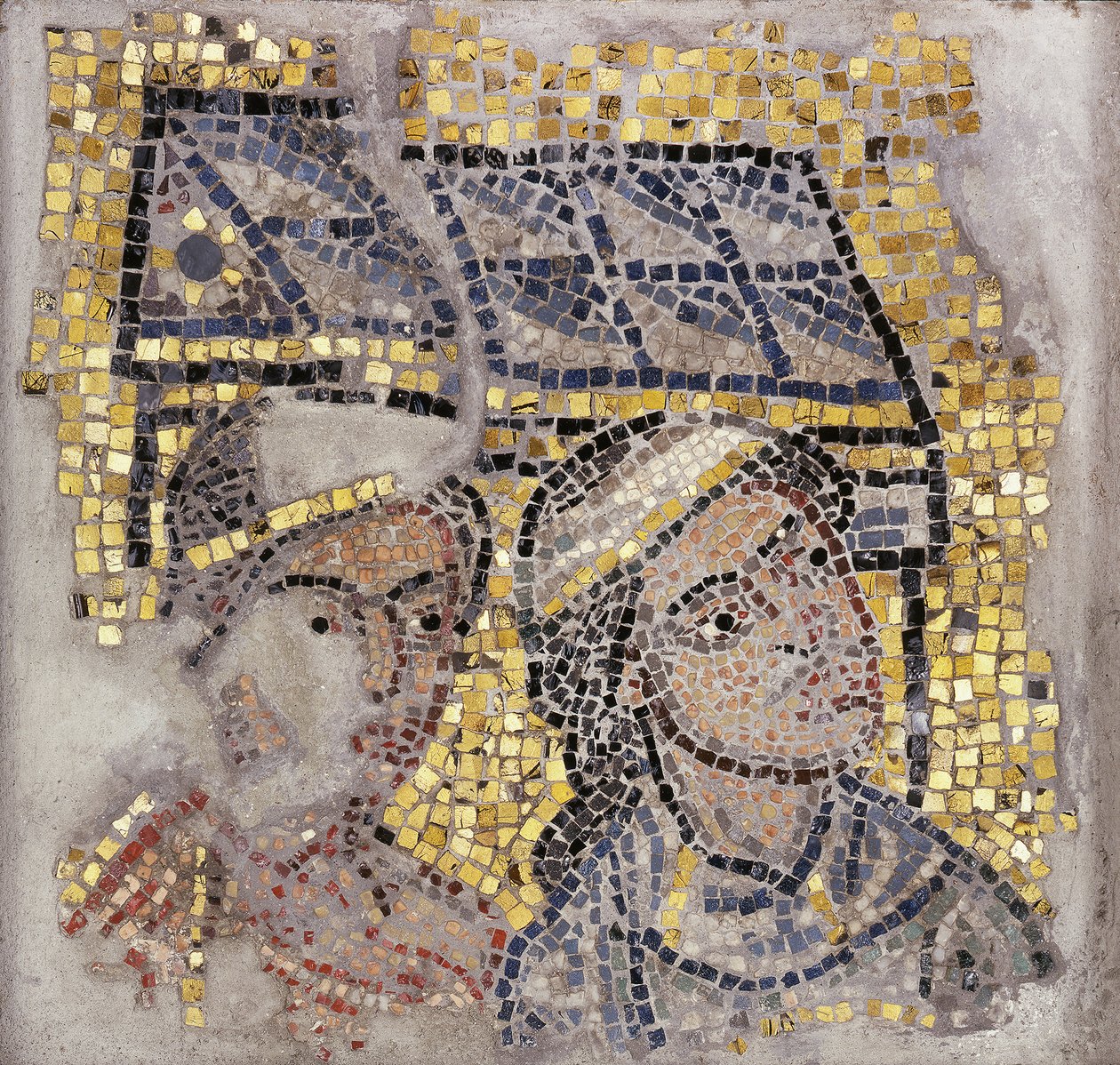 Painel em mosaico com duas cabeças e um edifício ao fundo, c.1213 (mosaico) de Italian School