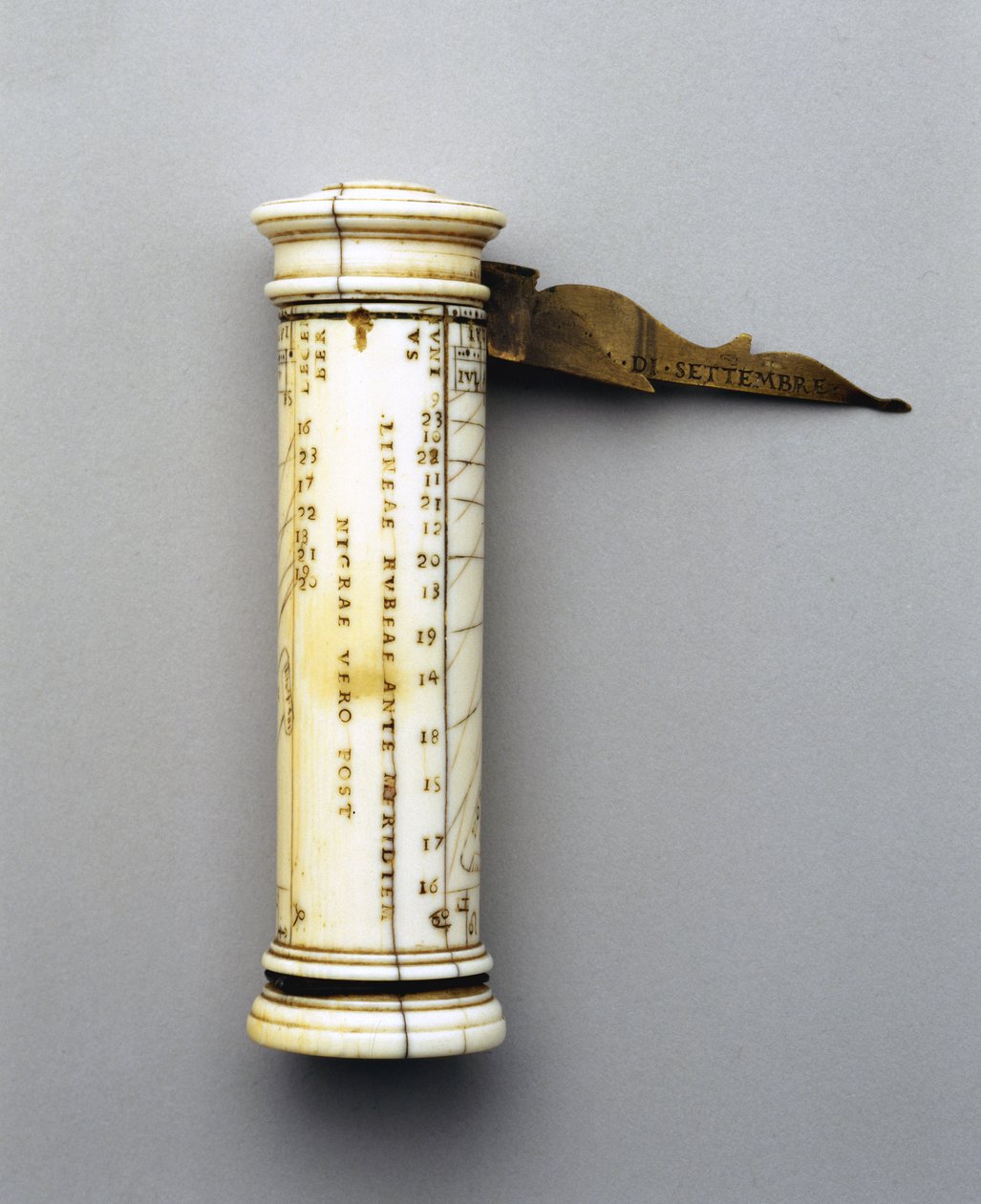 Relógio de sol coluna portátil, assinado D. Stephanus, FF, 1587 (ver também 77488) de Italian School