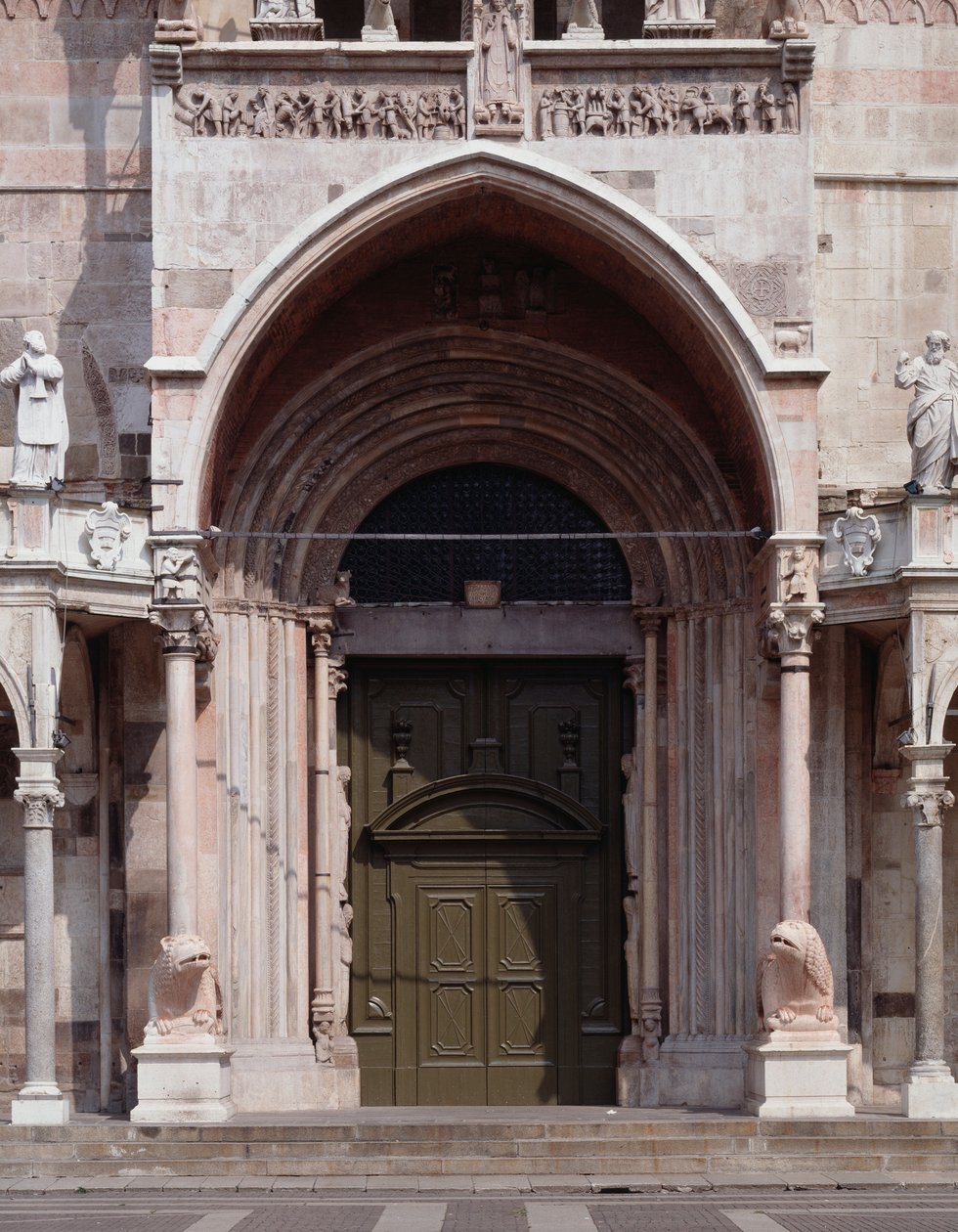 Protiro da catedral, final do século XIII e início do século XIV de Italian School
