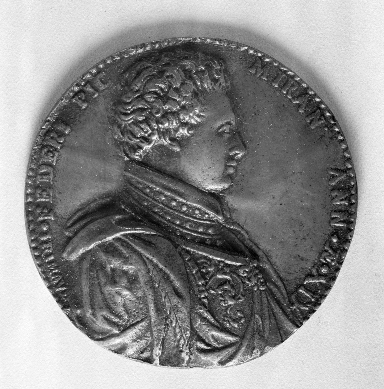 Relevo representando o Conde Giovanni Pico de Mirandola (1463-94) de Italian School