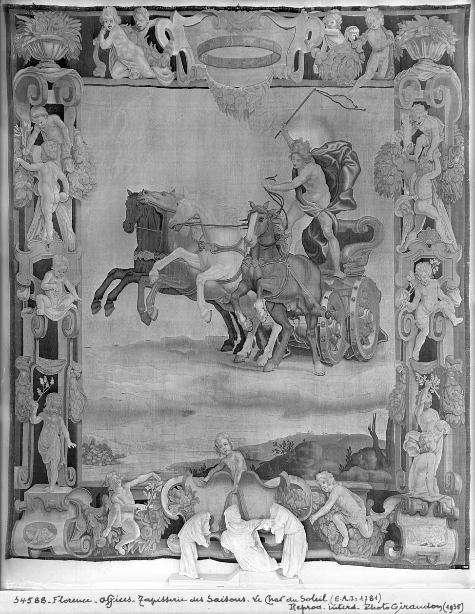 Estações Tapeçaria, Apolo dirigindo a Carruagem do Sol, c.1642 (lã e seda) de Italian School