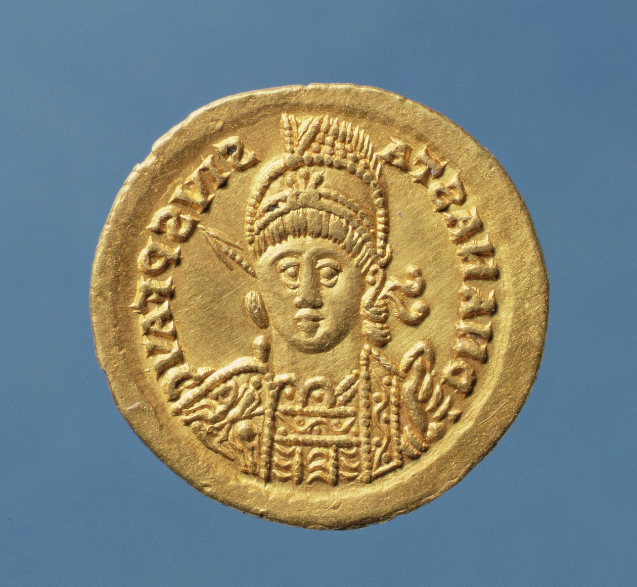 Solidus (anverso) cunhado por Teodorico I (471 AD-AD 526) Rei ostrogodo da Itália copiando um solidus de Anastácio Imperador Bizantino (AD 491-AD 518) (ouro) Inscrição: DN ANASTASIVS PF AVG de Italian School