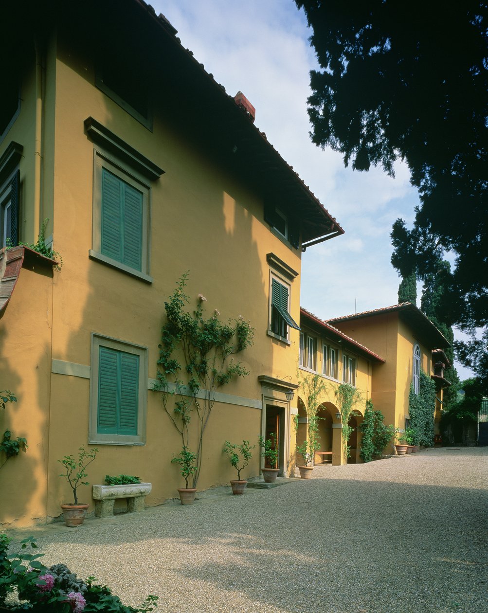 Vista do exterior (foto) de Italian School