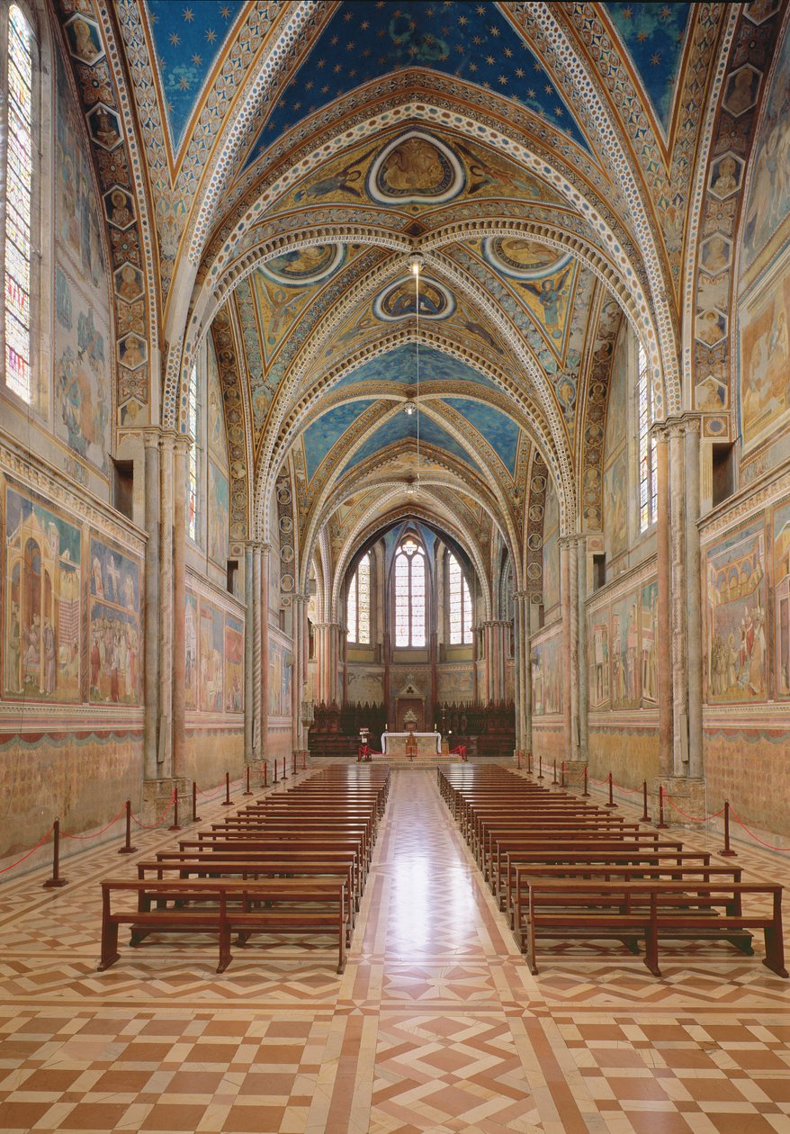 Vista do interior da Igreja Superior de Italian School
