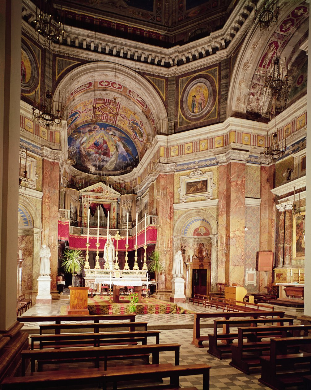Vista interior do coro, c.1140-1228 de Italian School Italian School