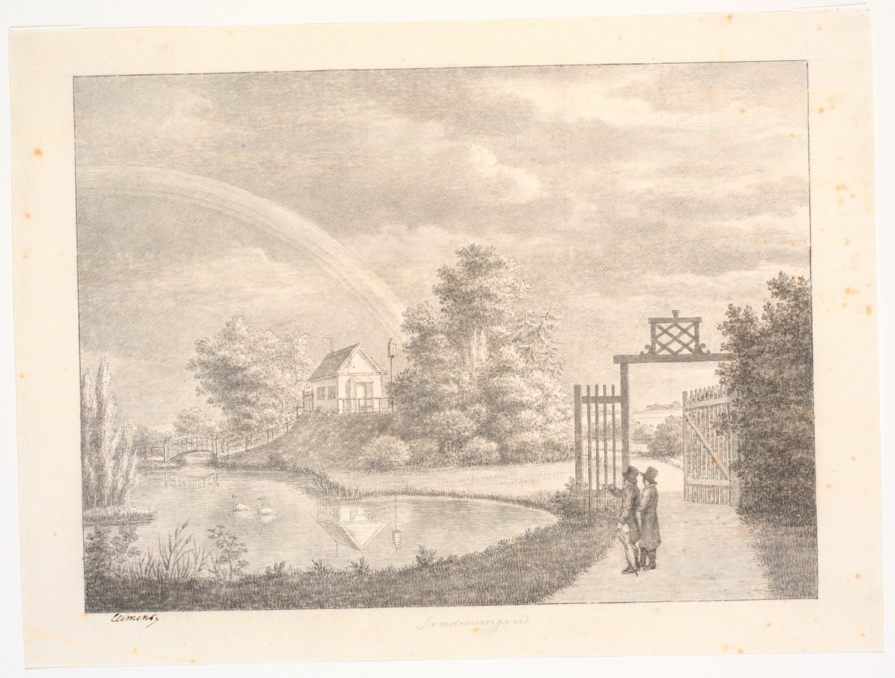 O jardim de Sanderumgaard com arco-íris. Em primeiro plano dois homens em um portão de J.F. Clemens