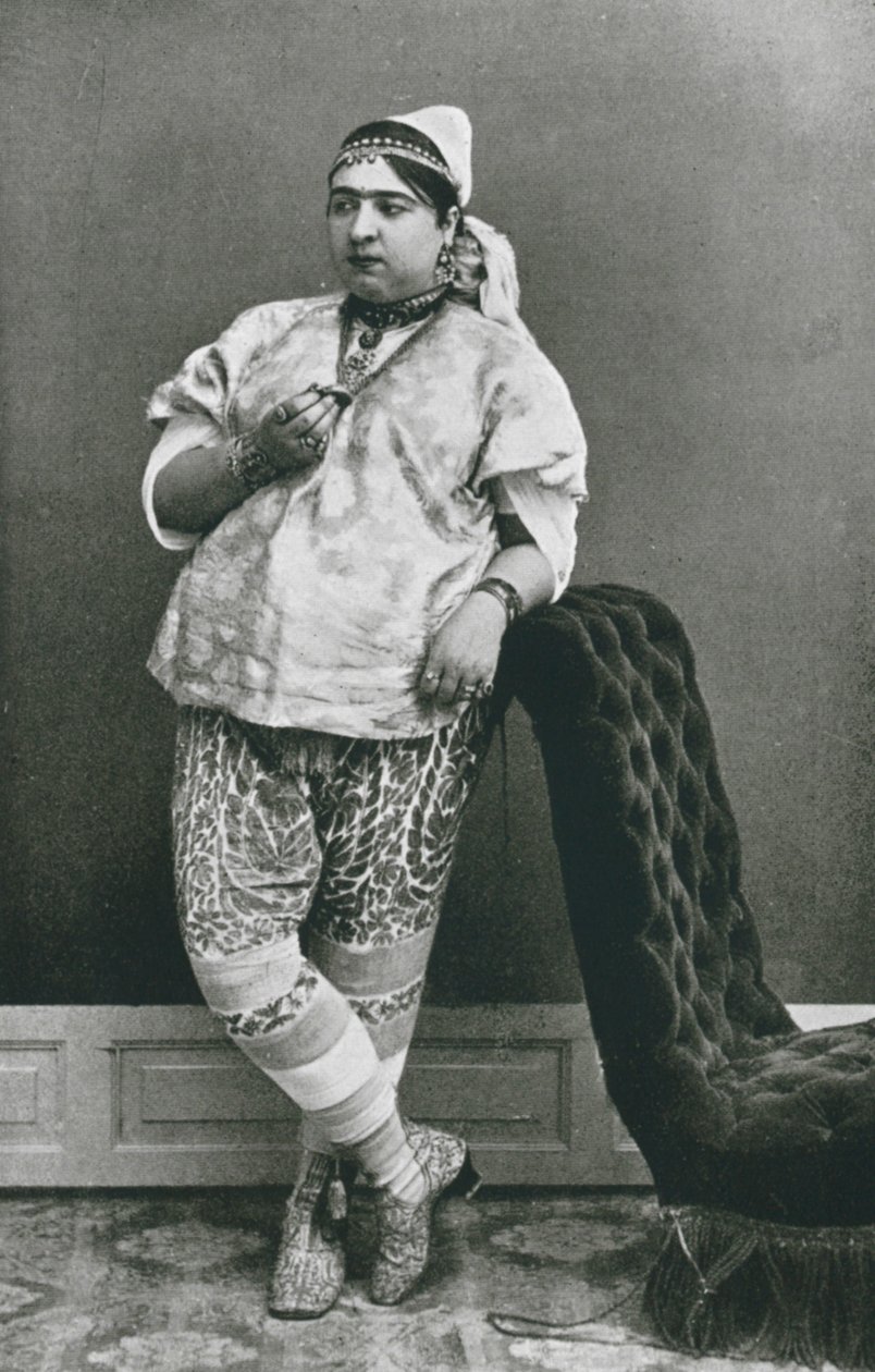 Uma judia montanhesa (fotografia a preto e branco) de J. Andre Garrigues