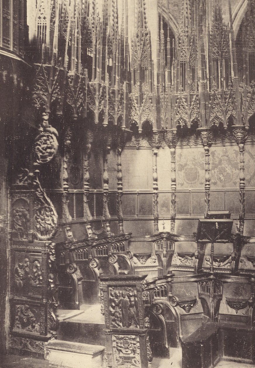 Cadeiras do coro na Catedral de Barcelona (fotografia a preto e branco) de J. Furnells