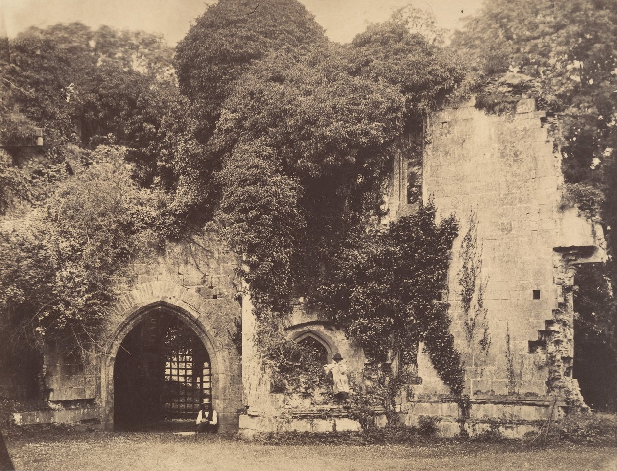 Old Gateway, Castelo Raglan, Monmouthshire, 1855. de J. Holden