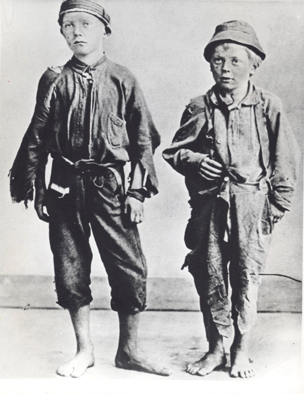 Árabes de rua de Nova Iorque, c.1900 (foto a p/b) de Jacob August Riis
