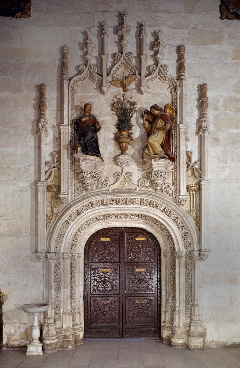 Anunciação, portal da Sacristia (madeira pintada) de Jacobo Florentino