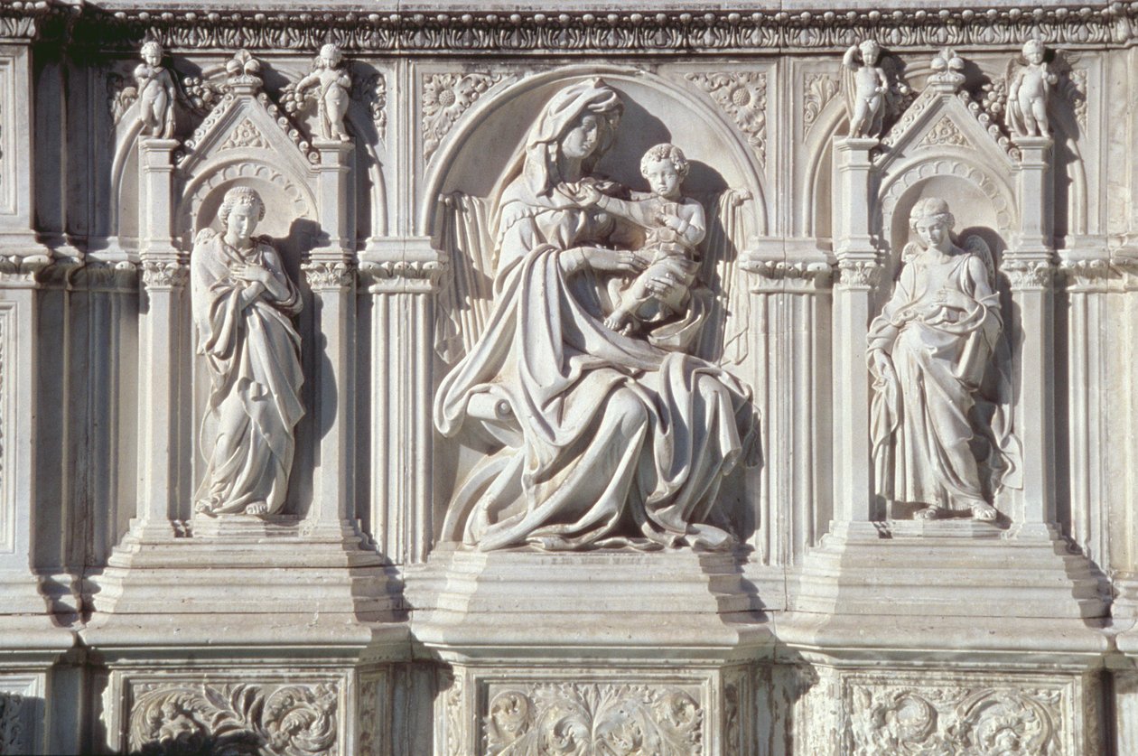 Fonte Gaia (mármore) (detalhe) de Jacopo della Quercia