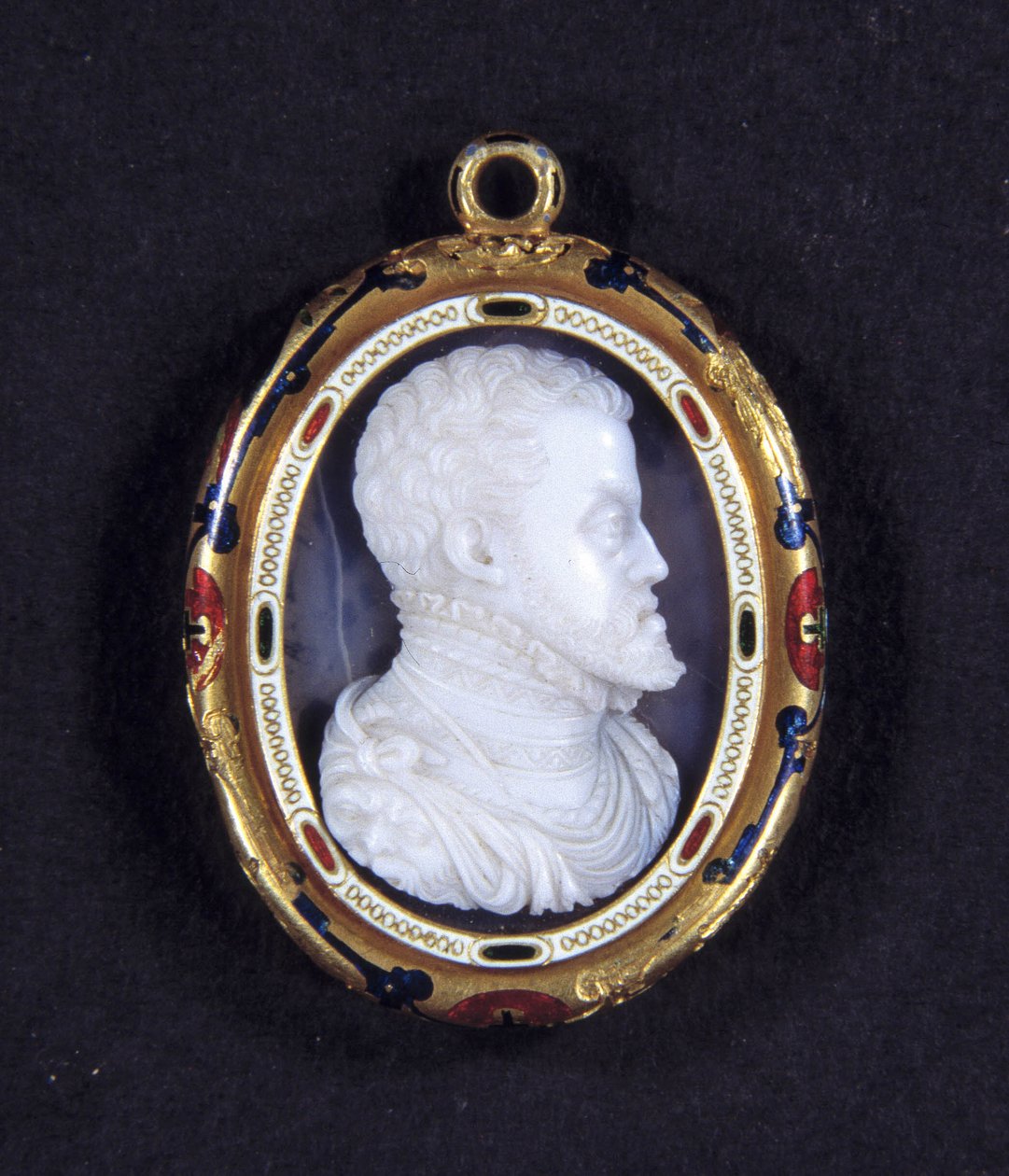 Retrato do Rei Filipe II de Espanha (1527-1598). Medalhão em calcedônia de Jacopo Nizzola da Trezzo