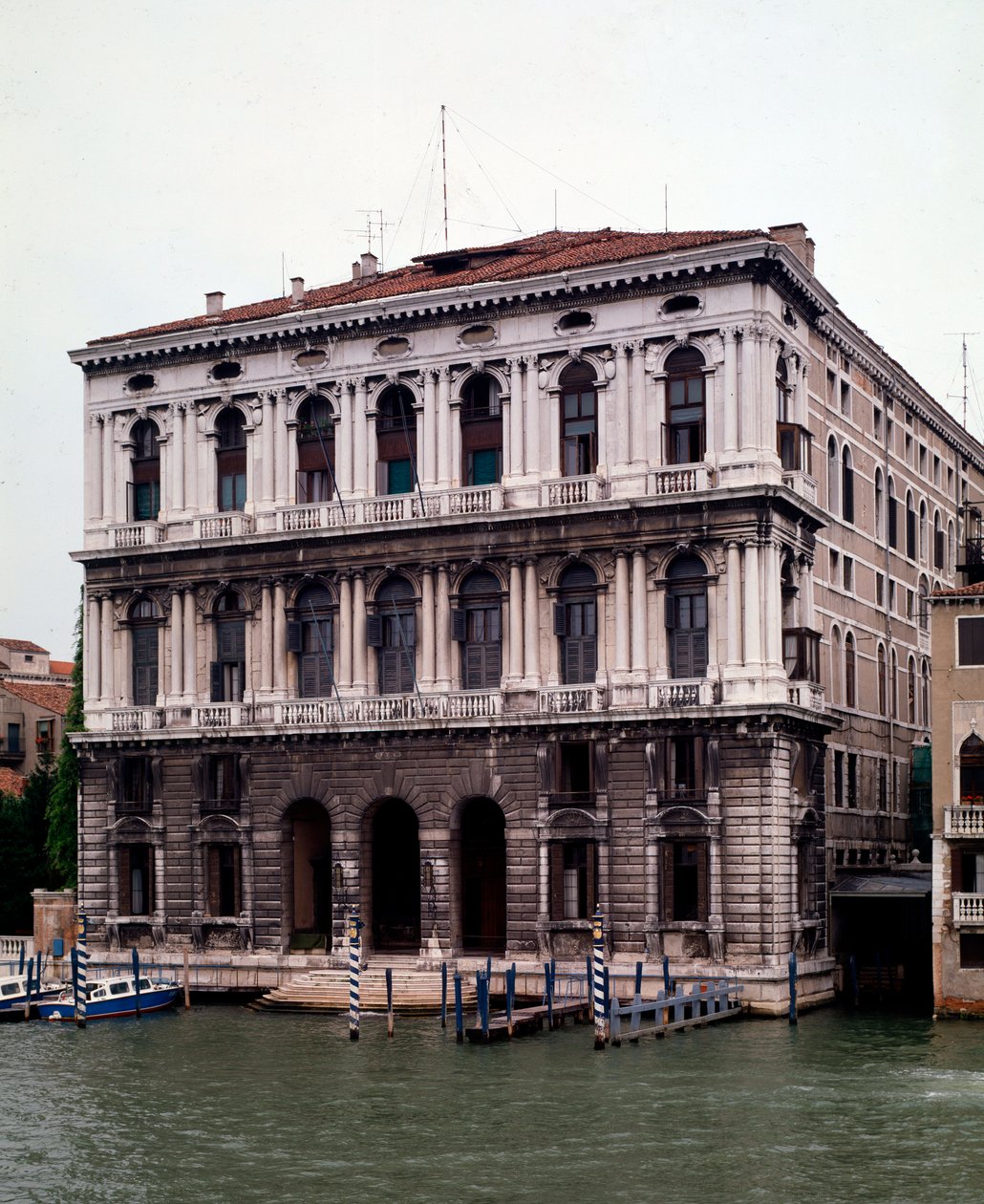 Fachada do Palácio Corner della Ca Grande de Jacopo Sansovino