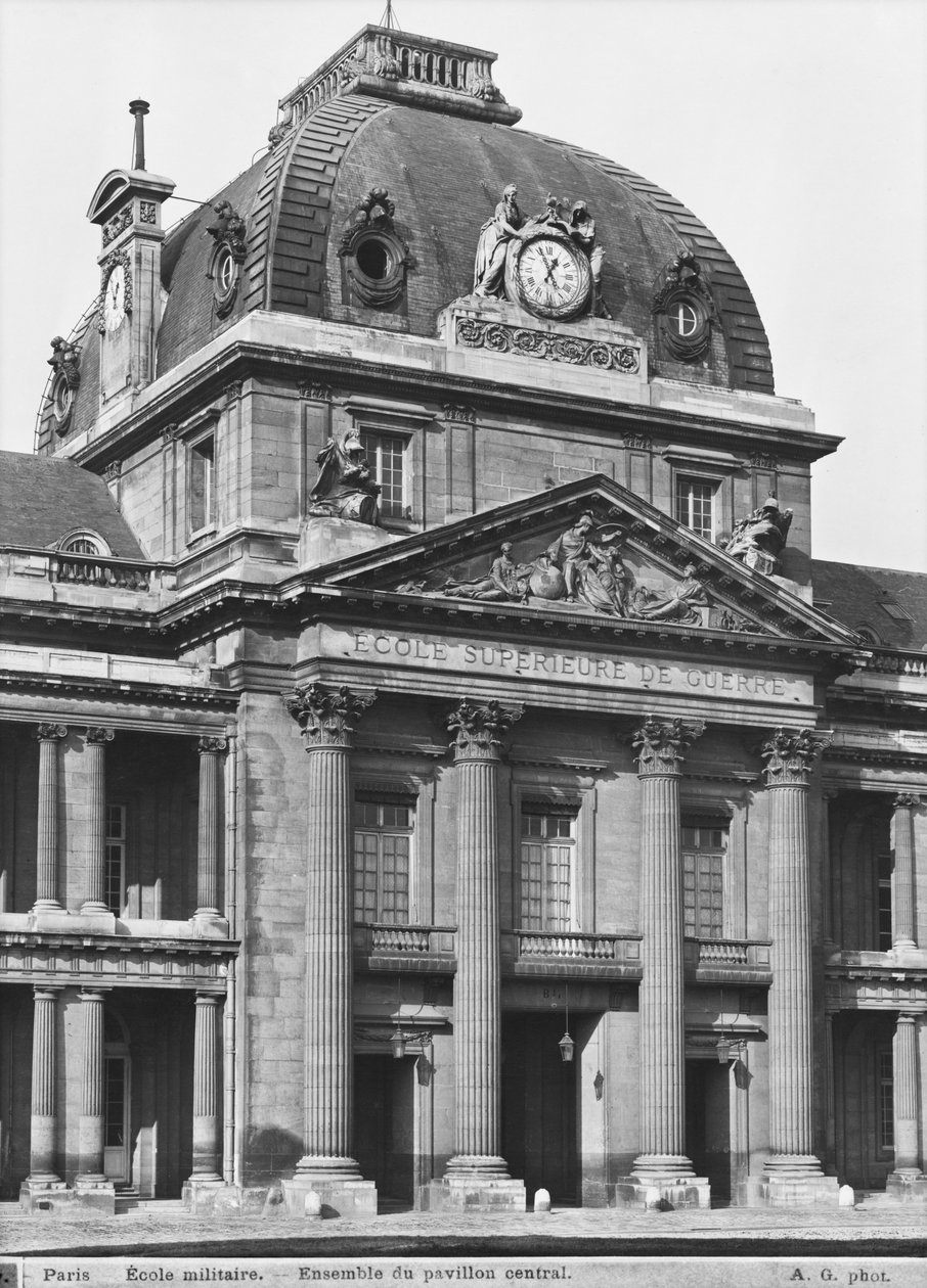 Escola Militar, o principal pavilhão, 1751-73 de Jacques Ange Gabriel