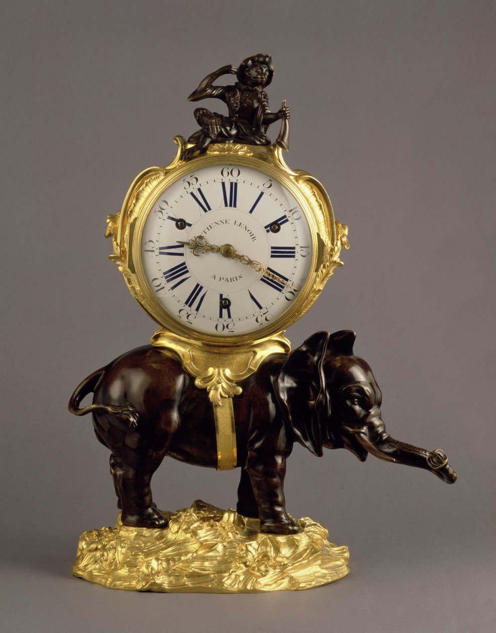 Louis XV Relógio de Mantel, c.1750 (ébano e ormolu) (ver também 73487) de Jean Jacques Caffieri