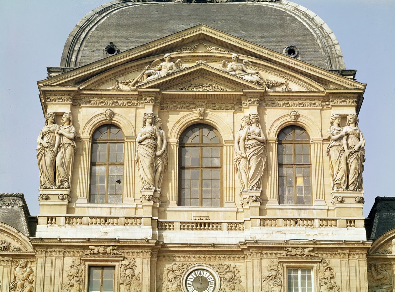 O Pavilhão do Relógio do Louvre, construído entre 1639 e 1642 de Jacques Lemercier