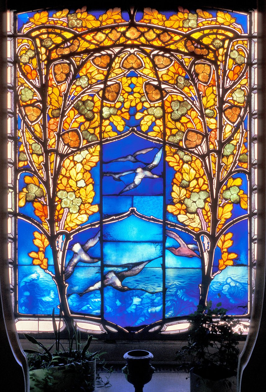 Nancy (departamento 54), Art Nouveau, Hotel Bergeret, Janela de vidro manchado "rosas e gaivotas" (foto) de Jacques Gruber
