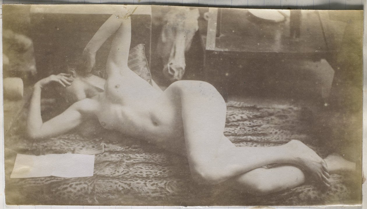 Estudo de um modelo nu feminino, deitado sobre uma pele de tigre, no estúdio de Jacques de Lalaing de Jacques Lalaing (attributed to)