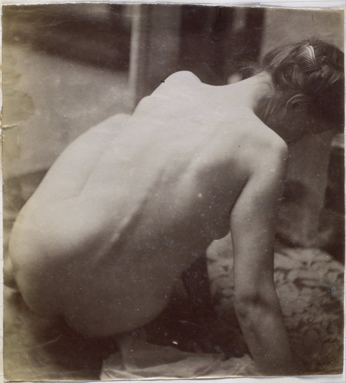Estudo de um modelo nu feminino, visto de costas, no estúdio de Jacques de Lalaing, estudo preliminar de elemento para uma fonte no Musée des Beaux arts, Tournai e para uma fonte circular de Jacques Lalaing (attributed to)