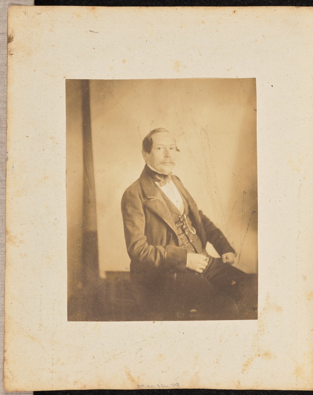 [Retrato de estúdio de um homem]. de Jakob Höflinger