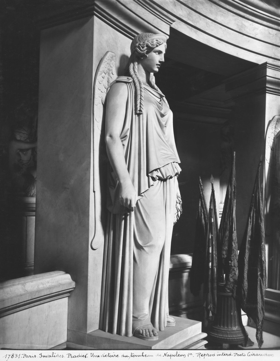 Vitória alada, cripta de Église Saint-Louis des Invalides, 1843-1853 (mármore) de James Pradier