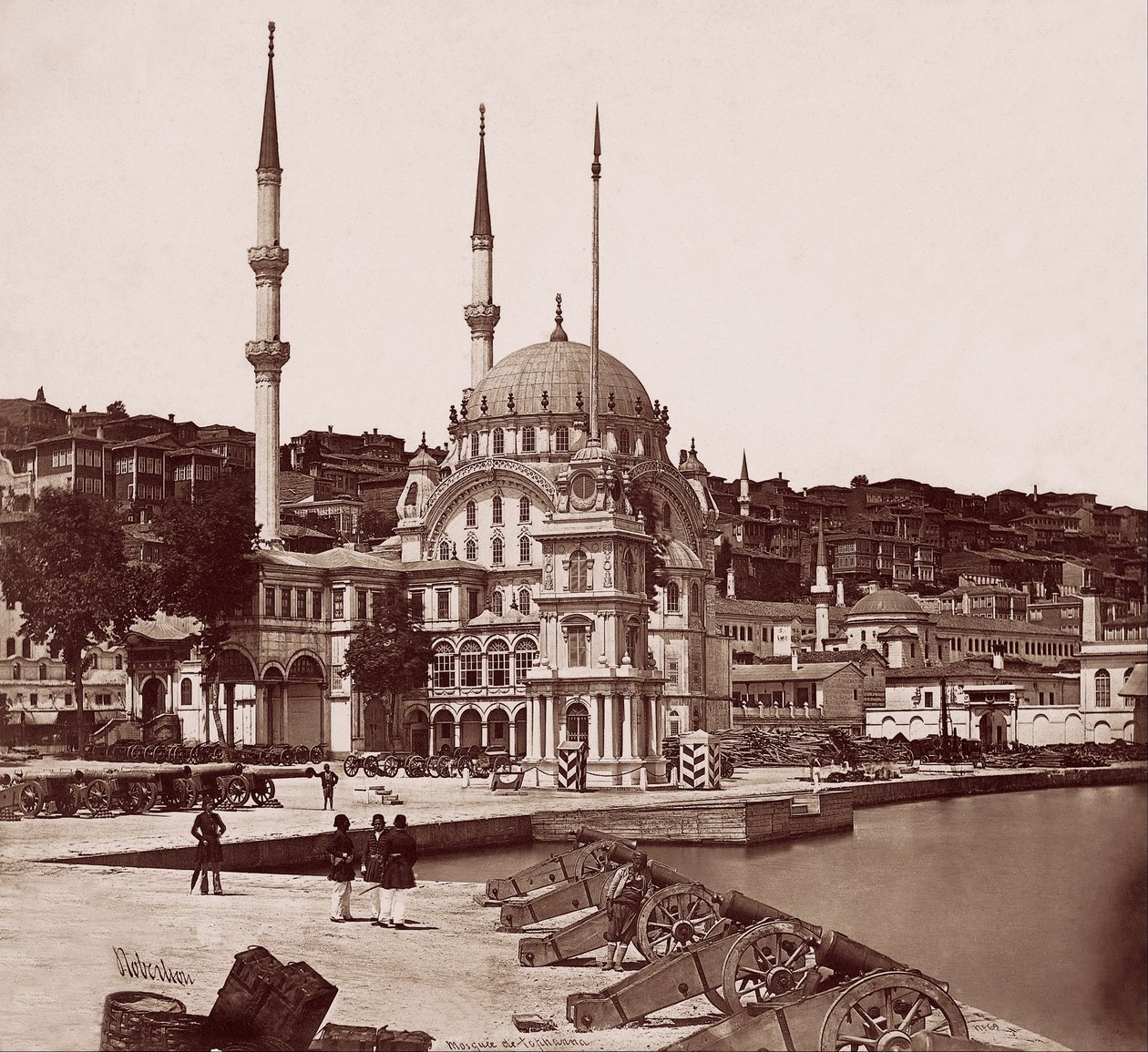 Mesquita Nusretiye e a Praça Tophane de James Robertson