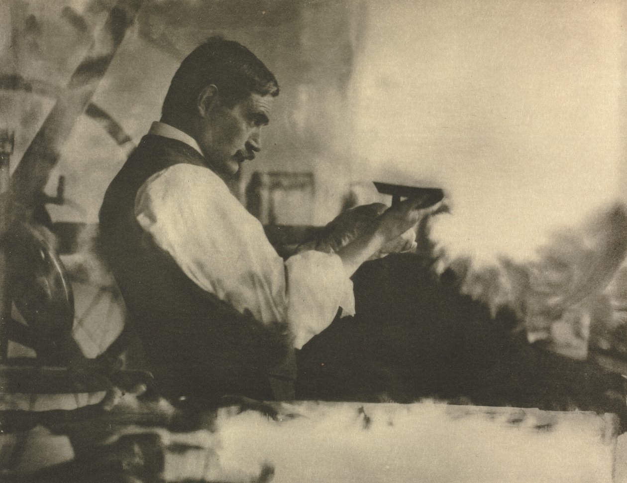 Trabalho de câmera: a impressora gravura a água-forte - William Strang, Esq., ARA, 1907. de James Craig Annan