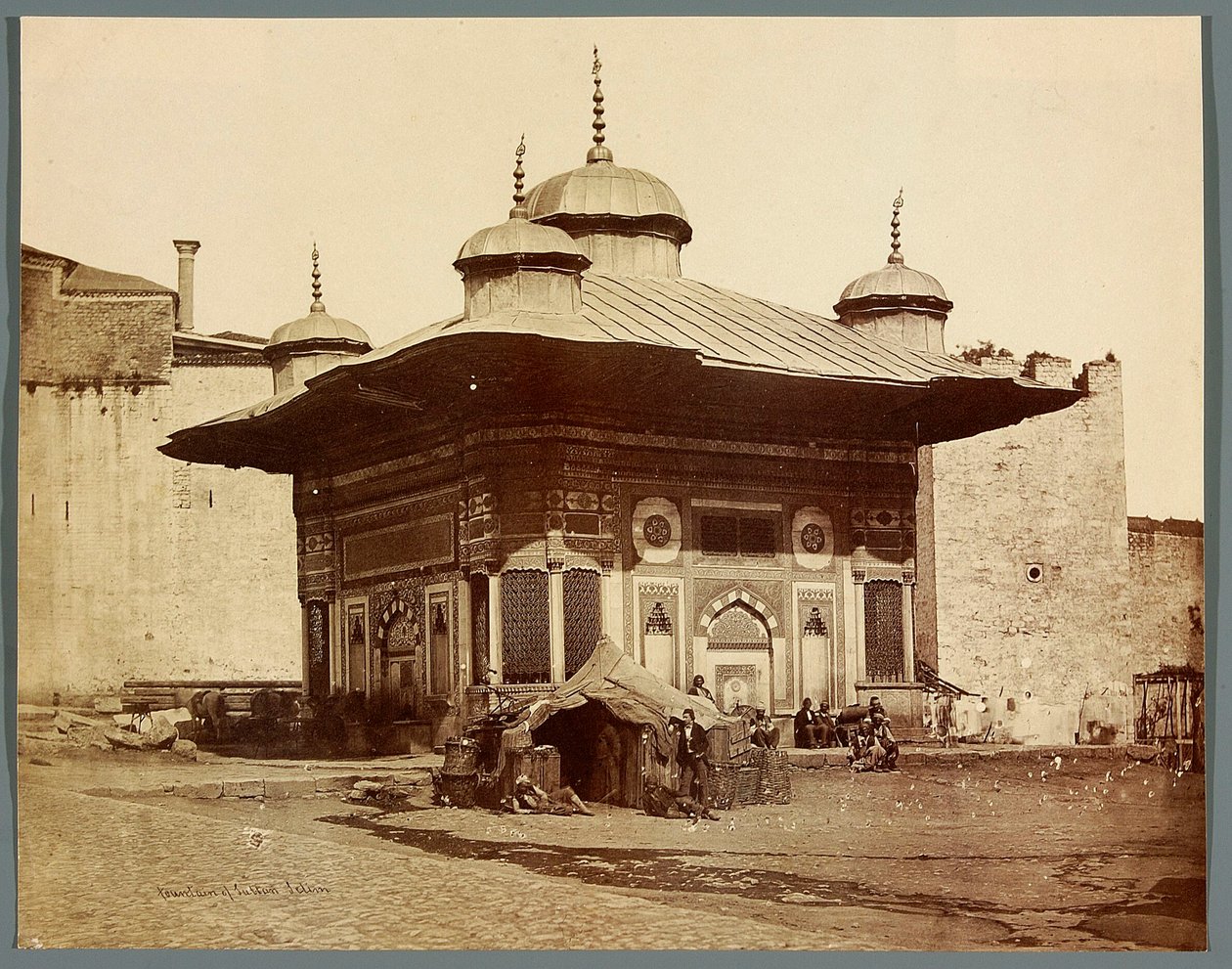 «Fonte do sultão Selim» [Istambul. Fonte do sultão Selim] de James Robertson