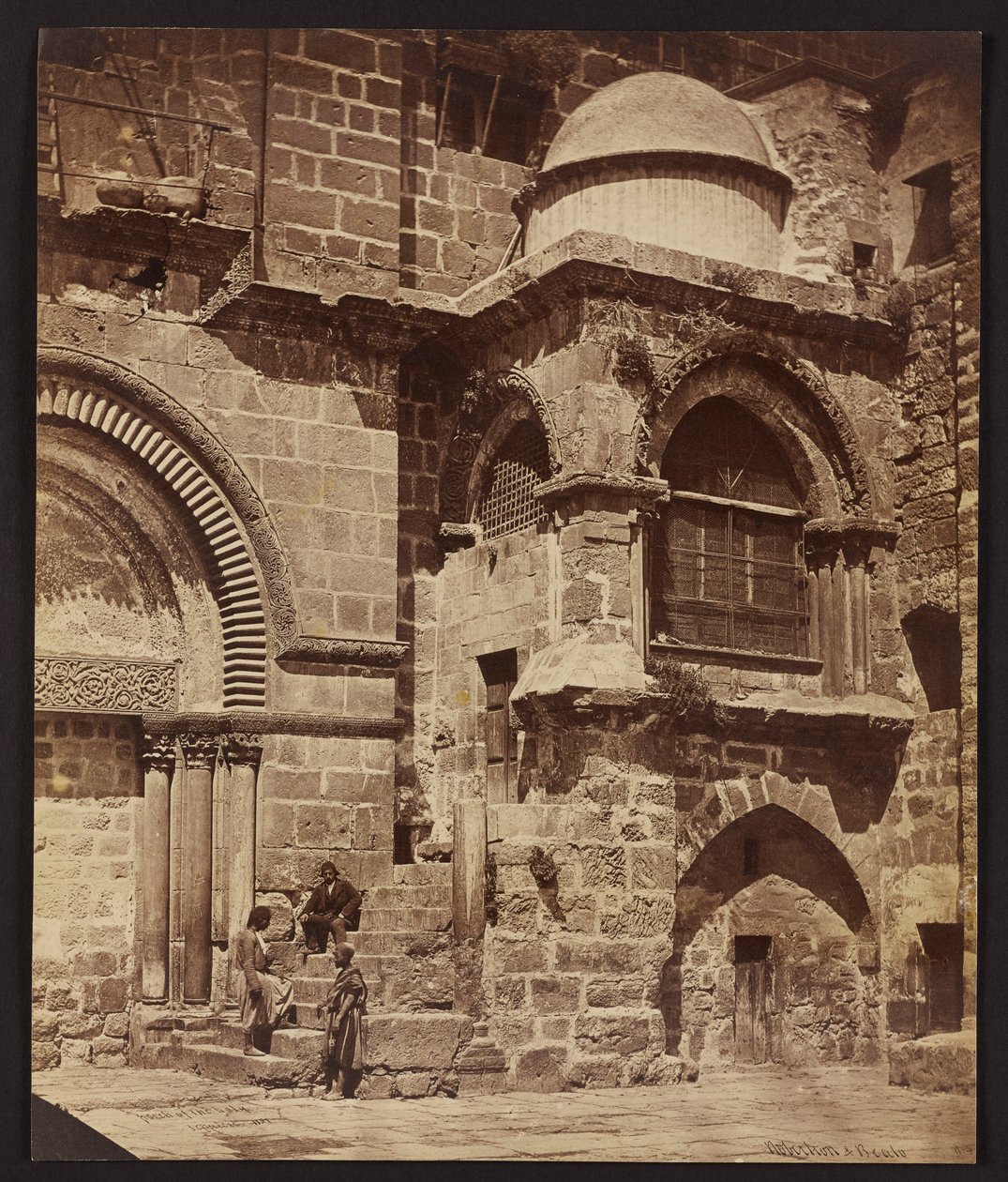 Pórtico do Santo Sepulcro, Jerusalém [Jerusalém. Basílica do Santo Sepulcro - capela dos Francos] de James Robertson