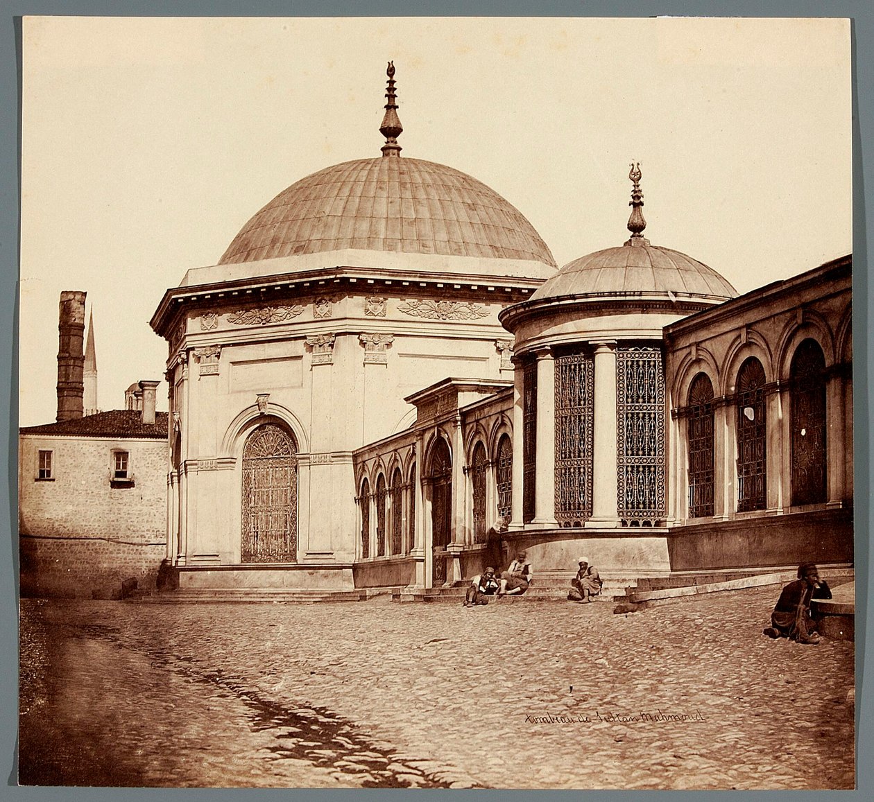Túmulo do sultão Mahmud [Istambul. Túmulo do sultão Mahmud] de James Robertson