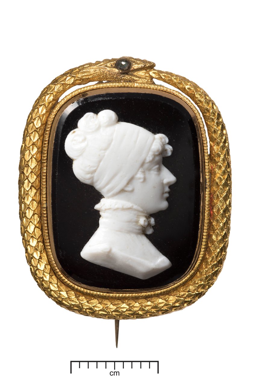 Morte da Princesa Charlotte Gold Memorial Brooch, c.1817 (conjunto de vidro preto e branco em ouro com diamante) de James Tassie