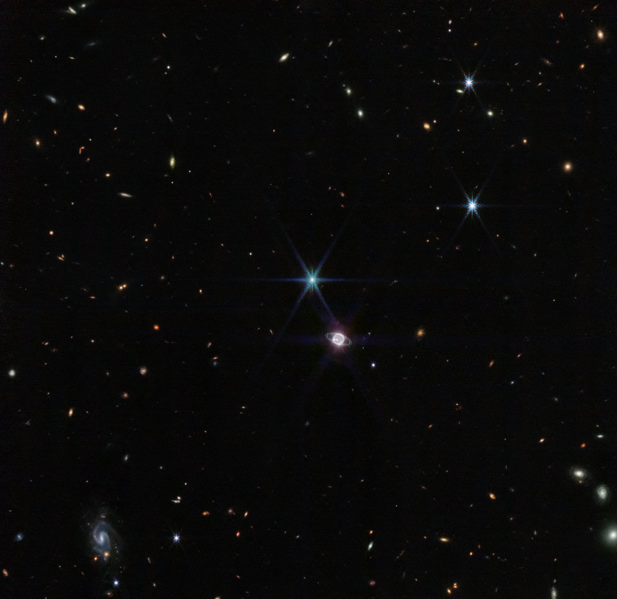 Vista Rara dos Anéis de Neptuno de James Webb Space Telescope (NASA)