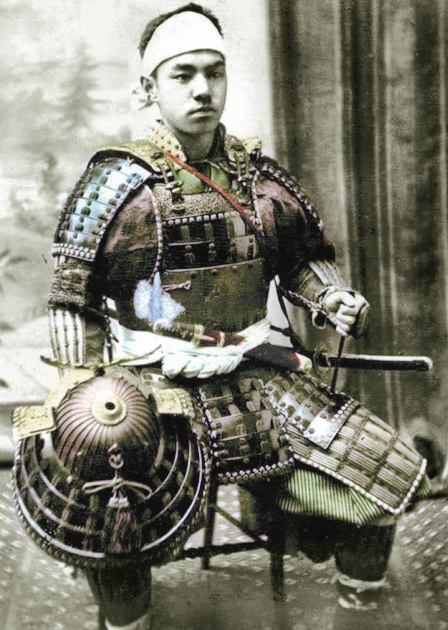 Samurai do Antigo Japão armado com armadura completa, c.1880 (foto colorida de albumina) de Japanese Photographer