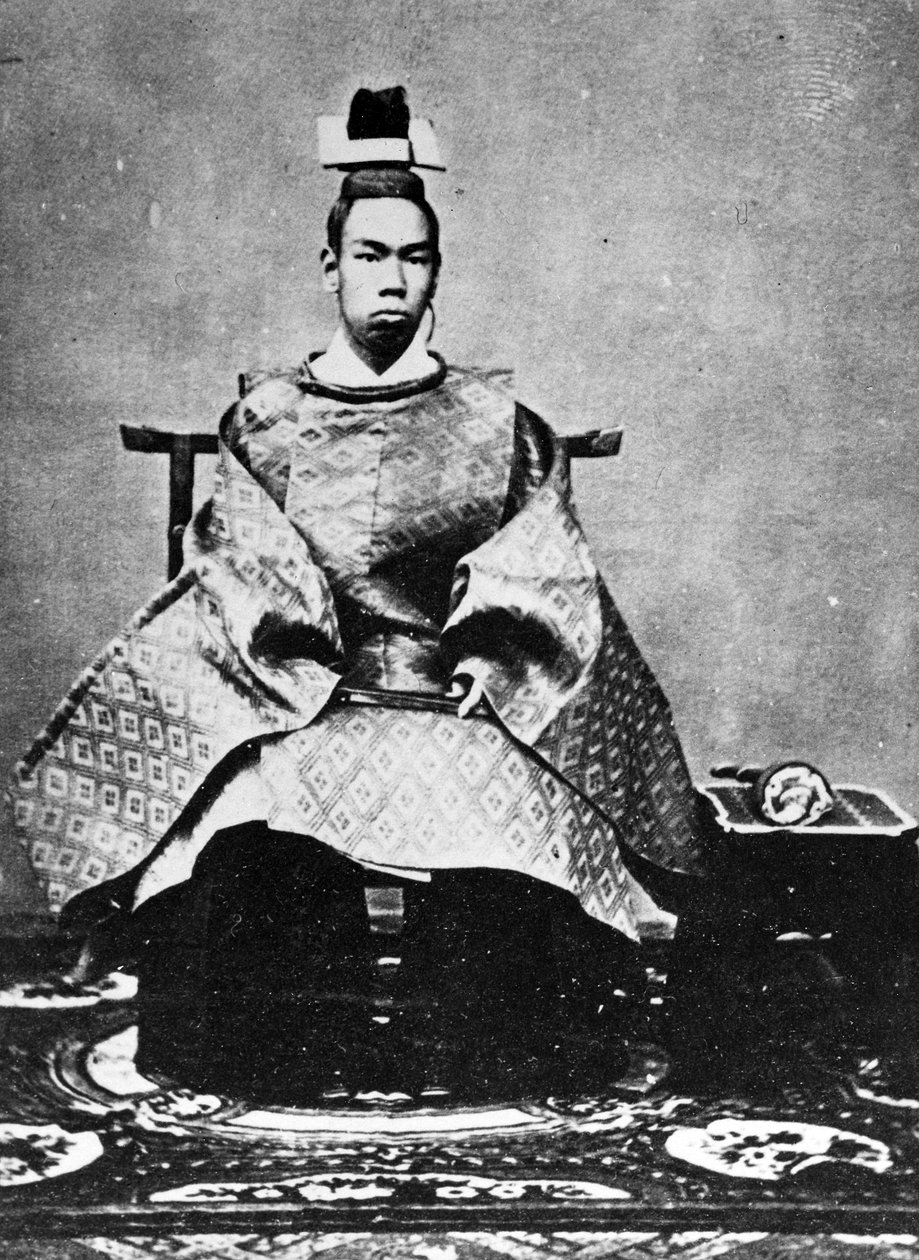 O Imperador Meiji entronizado, c.1867 de Japanese Photographer