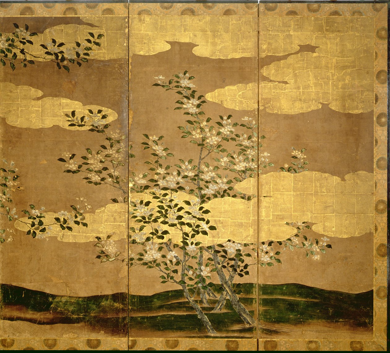 Flores de camélias (caneta e tinta, cor, papel dourado no painel) (ver 216565) de Japanese School