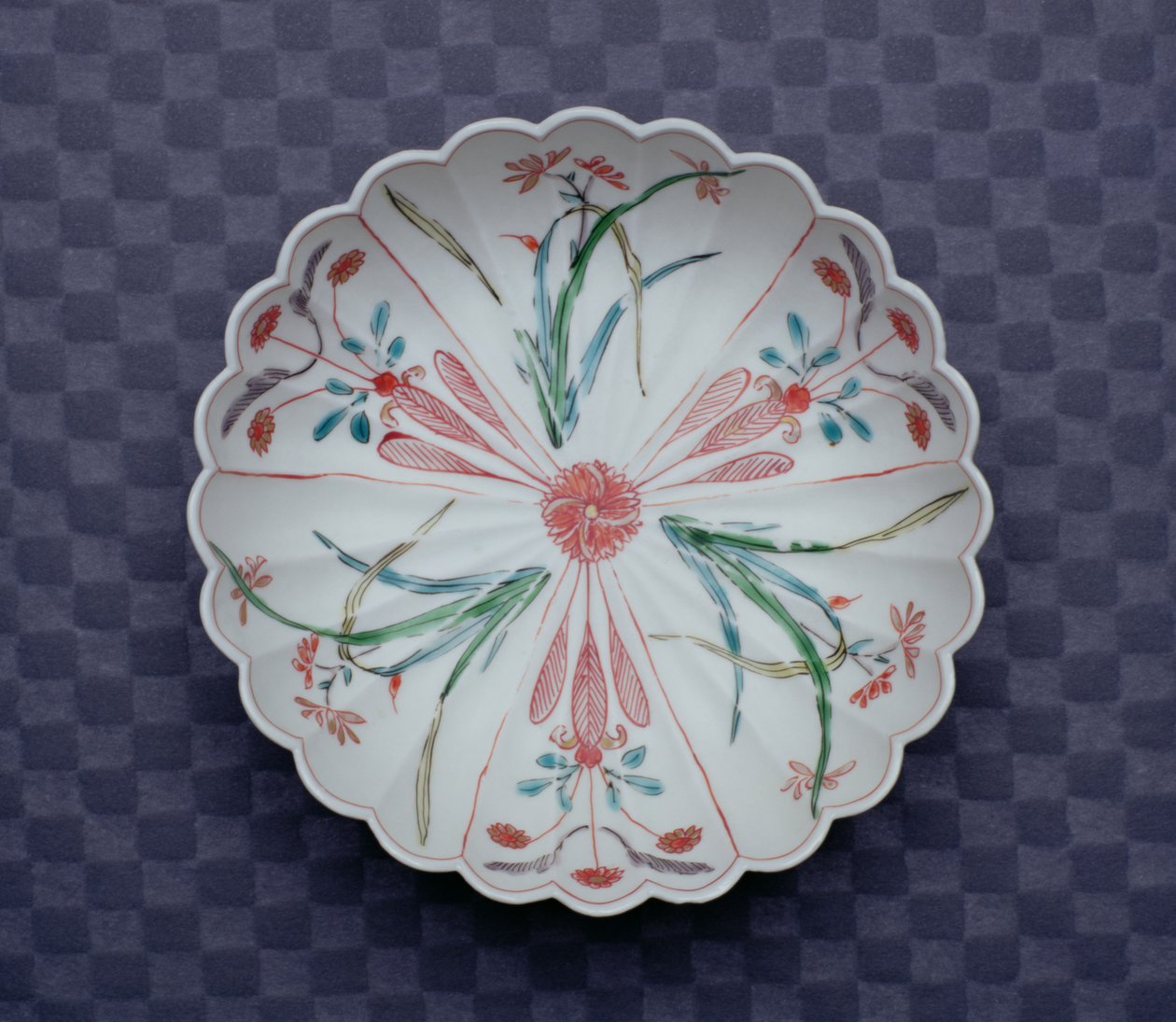 Arita crisântemo em forma de tigela, final do século XVII (porcelana esmaltada) de Japanese School