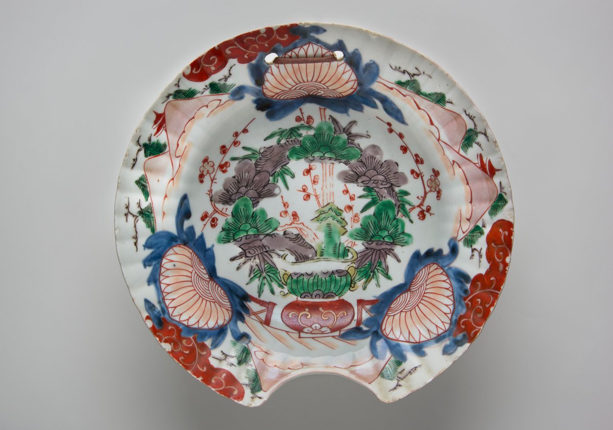 Barber&39;s Bowl, final do século 18 (louça Arita, porcelana com azul sob o vidrado e esmalte sobre o vidrado) de Japanese School