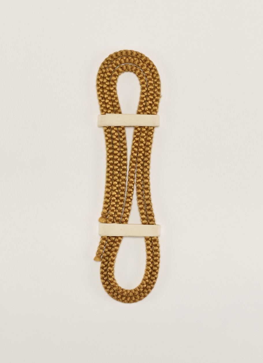 Cordão para fixar a tampa da boca do frasco de armazenamento de folhas de chá (kuchio), final do século XIX - início do século XX (seda com corante sintético) de Japanese School