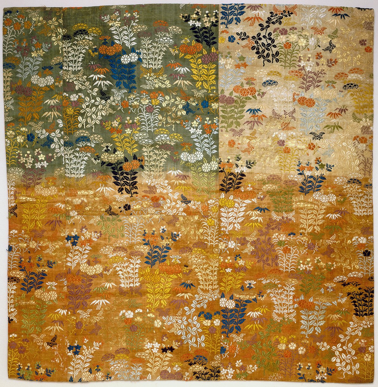 Capa utilizada no Santuário do Templo Budista (Uchishiki) (urdidura resistida (ikat), trama suplementar de seda) de Japanese School