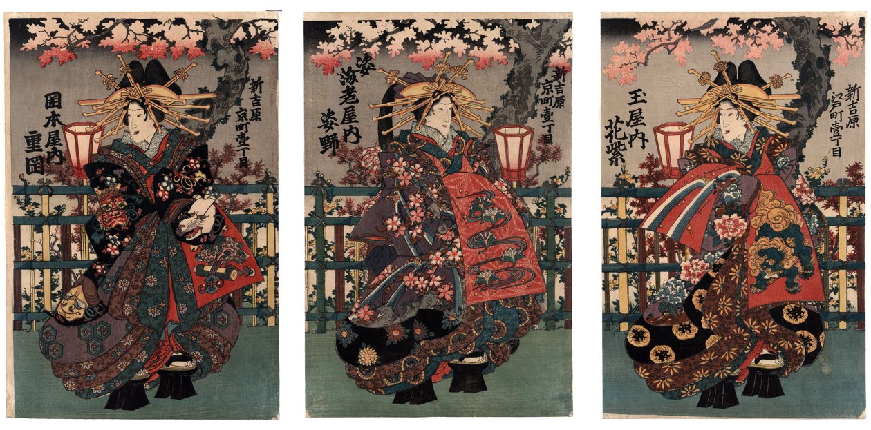 La courtisane Shigeoka de Okamoto-ya ; La courtisane Sugatano de Sugataebi-ya ; La courtisane Hanamurasaki de Tama-ya - Courtesans Shigeoka, Sugatano e Hanamurasaki. Tríptico. Da série As belezas do Yoshiwara - Anônimo - Entre 1848 e 1 de Japanese School